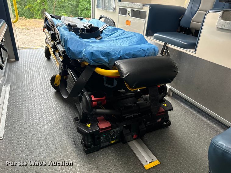 image for item OF9731 2017 Ford  F550 XLT ambulance