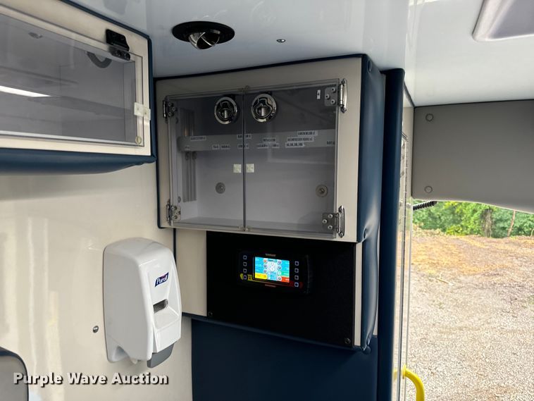 image for item OF9731 2017 Ford  F550 XLT ambulance