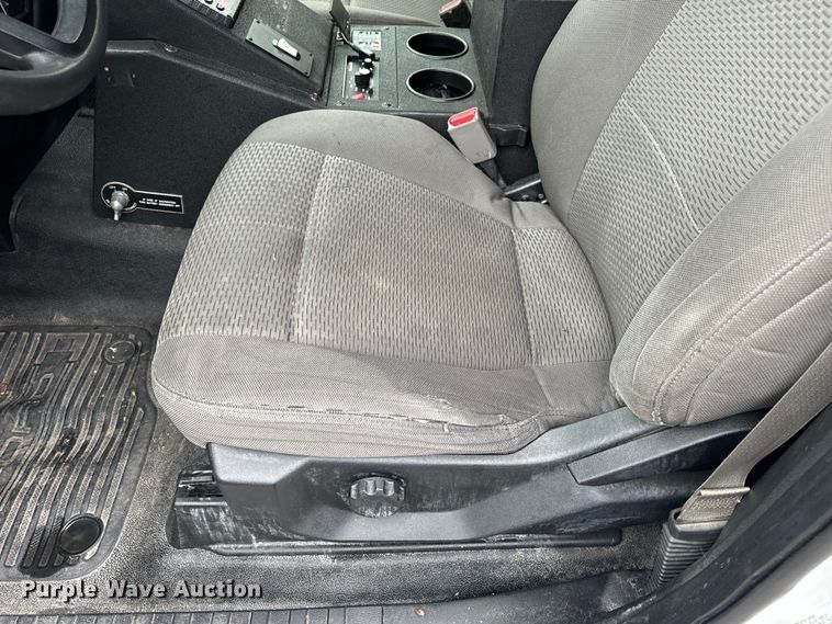 image for item OF9731 2017 Ford  F550 XLT ambulance