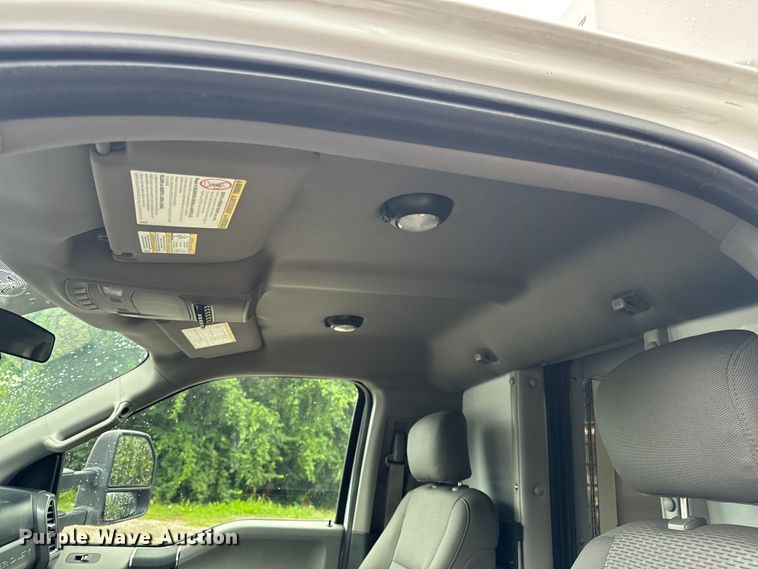 image for item OF9731 2017 Ford  F550 XLT ambulance