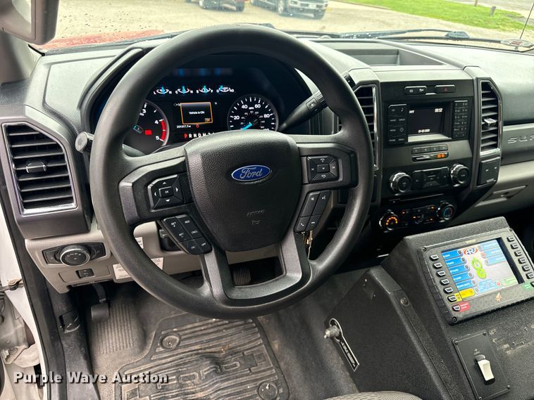 image for item OF9731 2017 Ford  F550 XLT ambulance