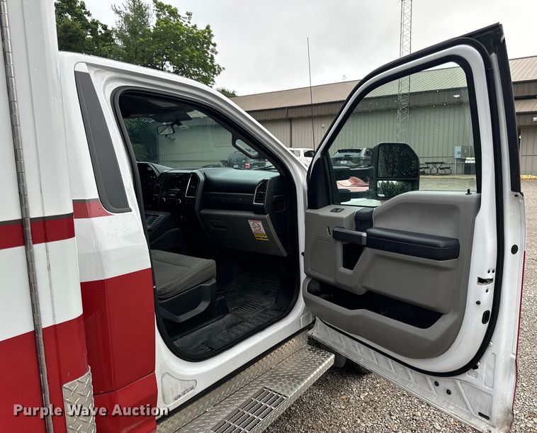 image for item OF9731 2017 Ford  F550 XLT ambulance