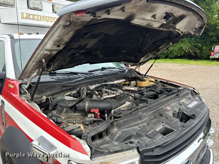 image for item OF9731 2017 Ford  F550 XLT ambulance