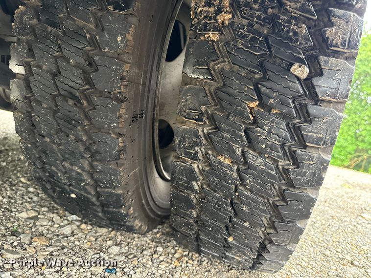 image for item OF9731 2017 Ford  F550 XLT ambulance