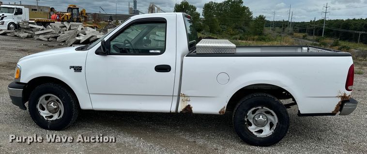 image for item OF9744 1999 Ford  F150 XL pickup truck