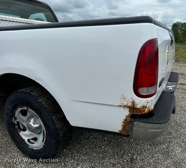 image for item OF9744 1999 Ford  F150 XL pickup truck