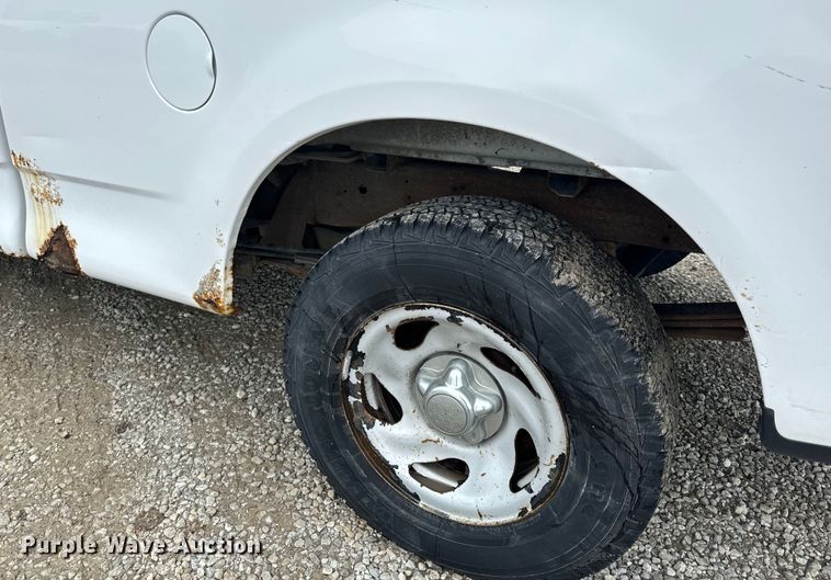 image for item OF9744 1999 Ford  F150 XL pickup truck