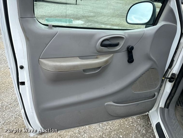 image for item OF9744 1999 Ford  F150 XL pickup truck