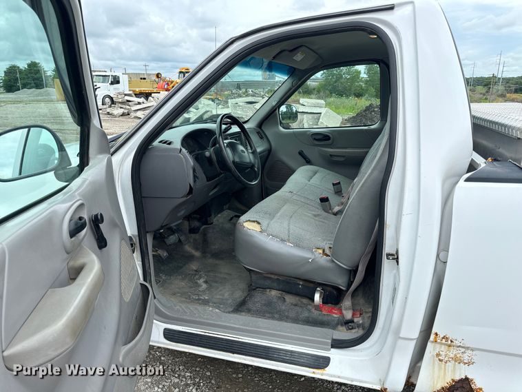 image for item OF9744 1999 Ford  F150 XL pickup truck