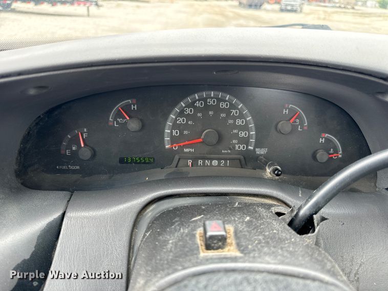 image for item OF9744 1999 Ford  F150 XL pickup truck