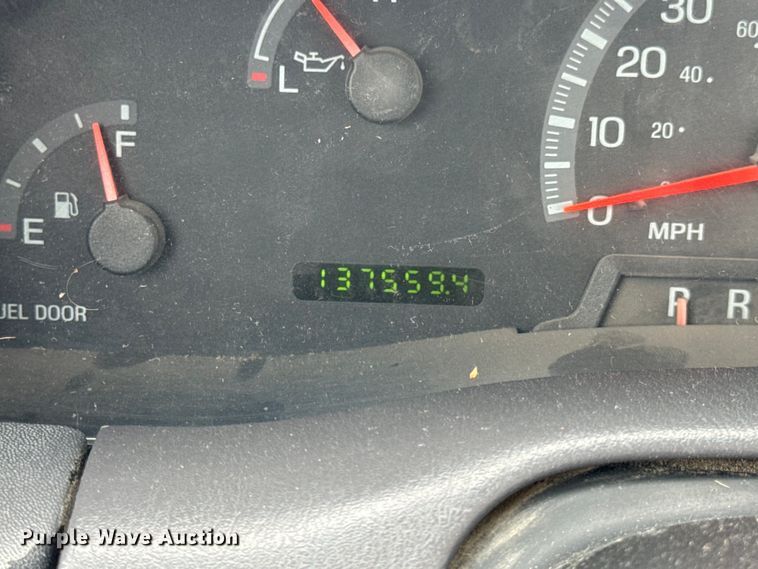 image for item OF9744 1999 Ford  F150 XL pickup truck