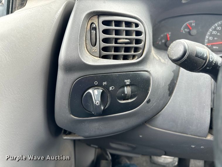 image for item OF9744 1999 Ford  F150 XL pickup truck