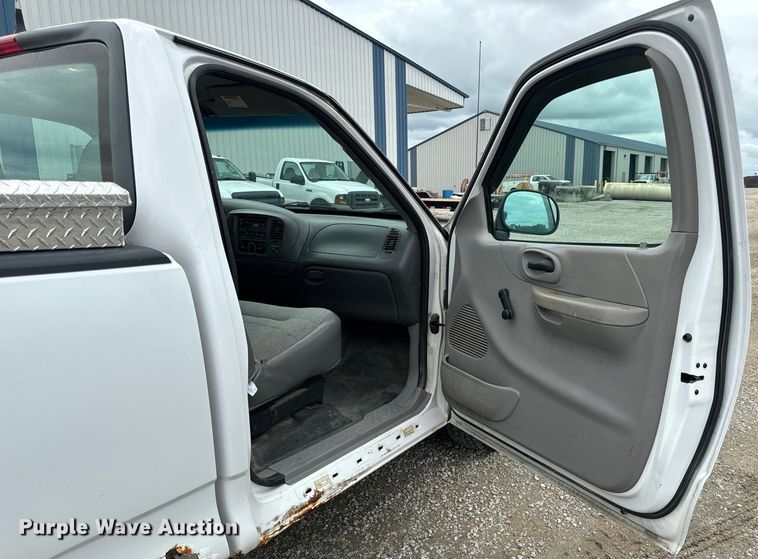 image for item OF9744 1999 Ford  F150 XL pickup truck