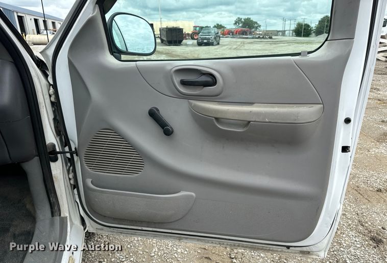 image for item OF9744 1999 Ford  F150 XL pickup truck