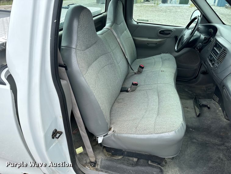 image for item OF9744 1999 Ford  F150 XL pickup truck