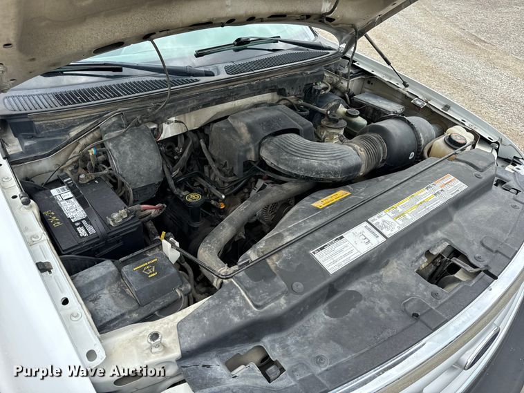 image for item OF9744 1999 Ford  F150 XL pickup truck