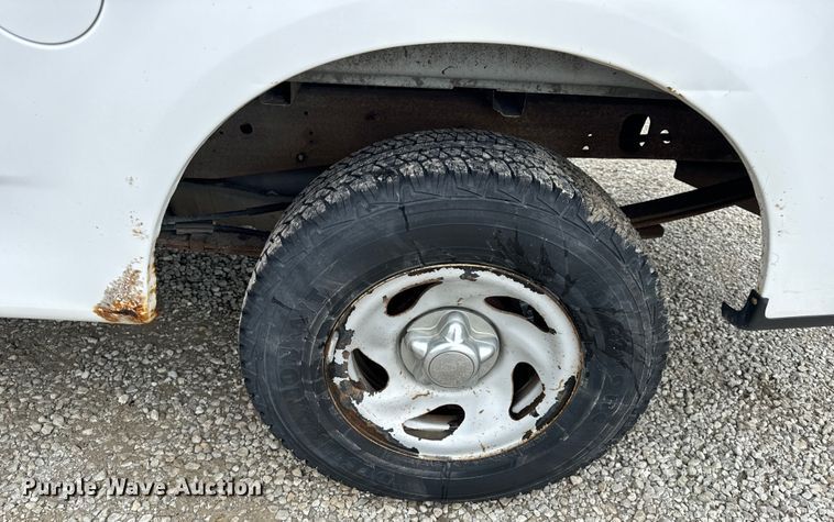 image for item OF9744 1999 Ford  F150 XL pickup truck