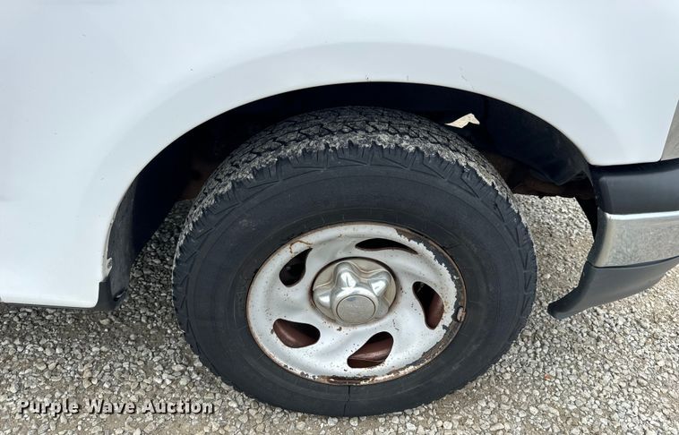 image for item OF9744 1999 Ford  F150 XL pickup truck