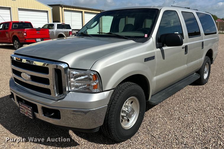 image for item OL9601 2005 Ford Excursion SUV