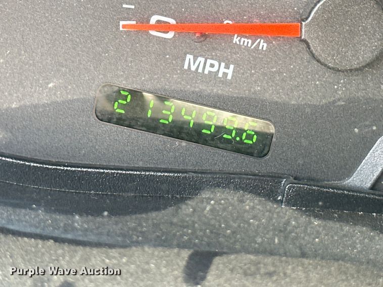 image for item OL9601 2005 Ford Excursion SUV