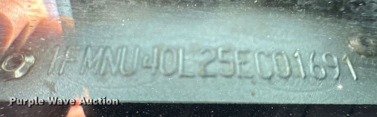 image for item OL9601 2005 Ford Excursion SUV