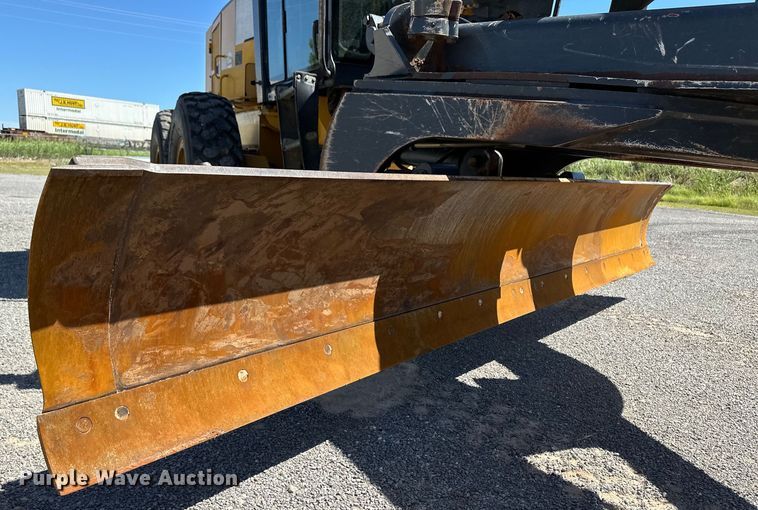 image for item OL9653 2008 John Deere 770D motor grader