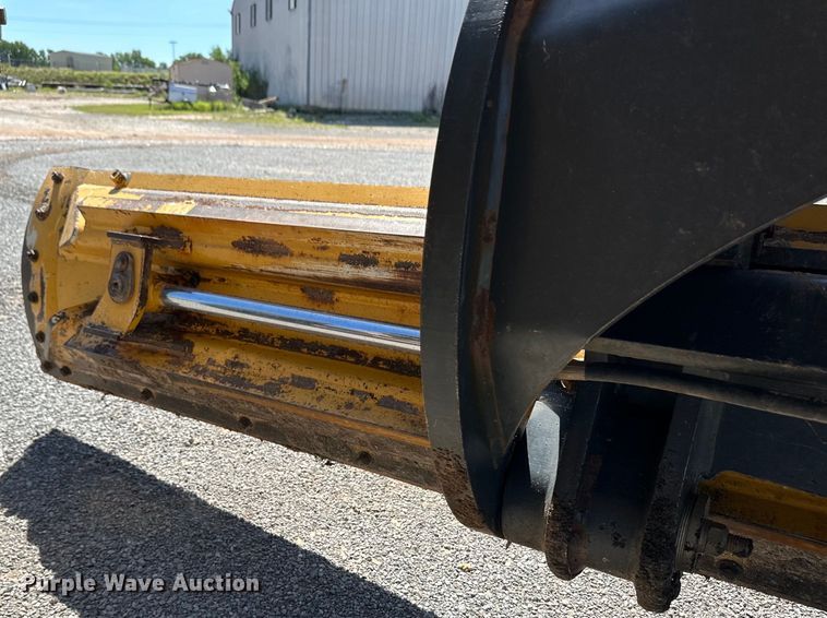 image for item OL9654 2008 John Deere 770D motor grader