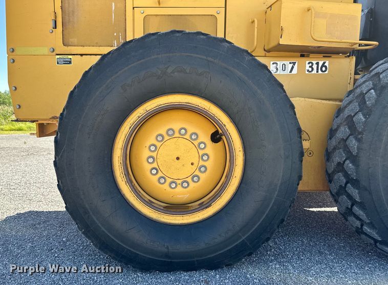 image for item OL9654 2008 John Deere 770D motor grader