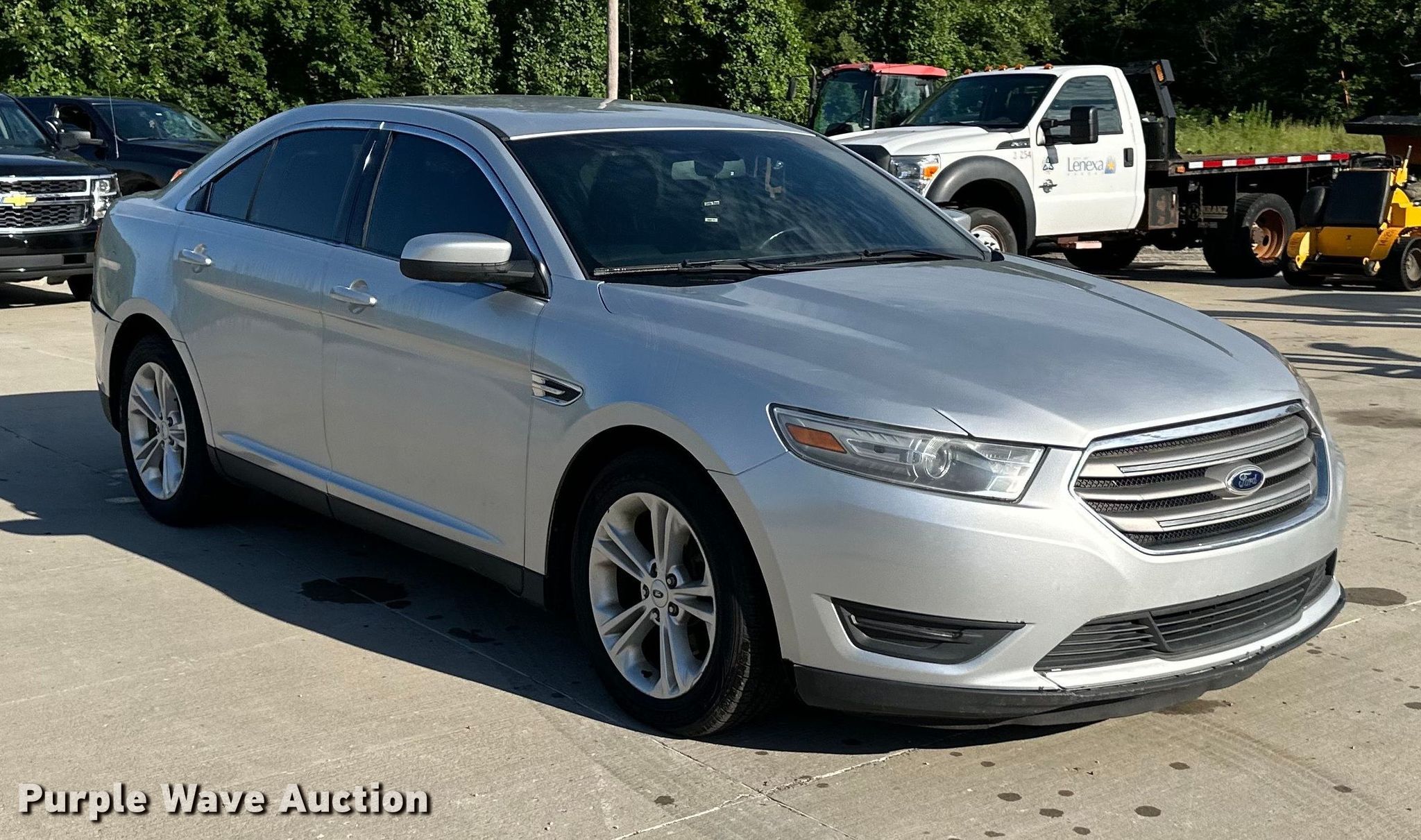 Ford Taurus 2014 Tire Size