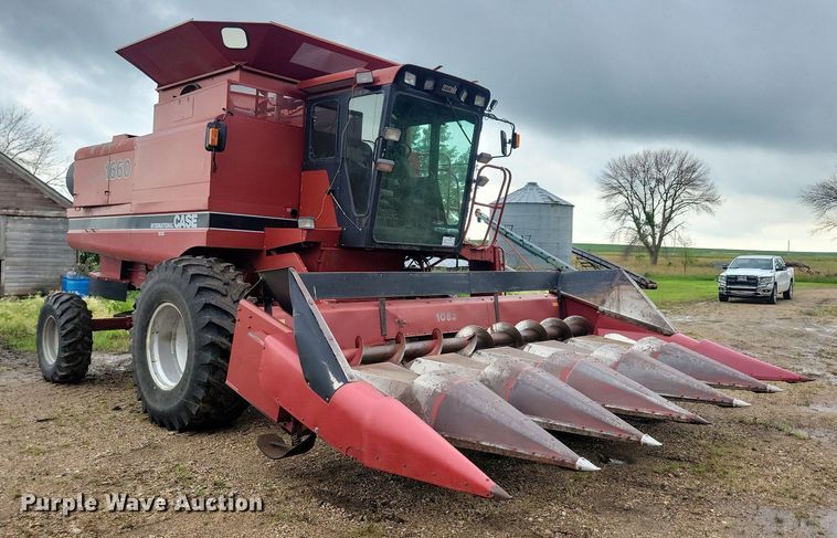 image for item DG0664 1987 Case IH 1660 Axial-Flow combine