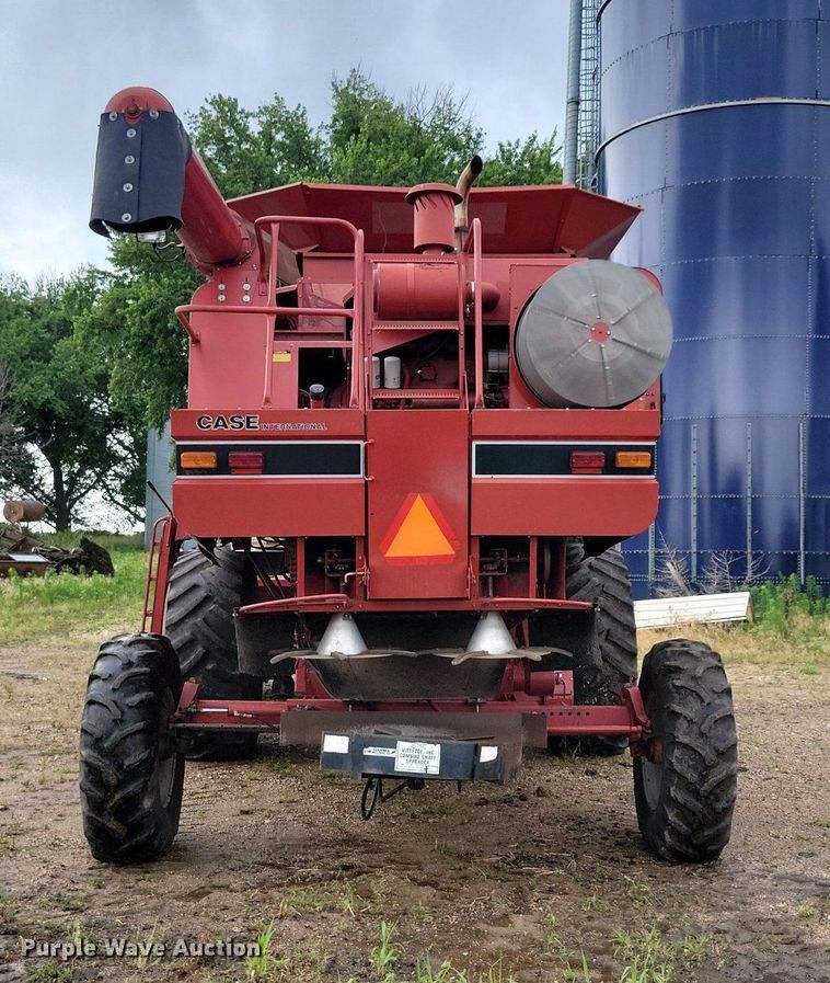 image for item DG0664 1987 Case IH 1660 Axial-Flow combine