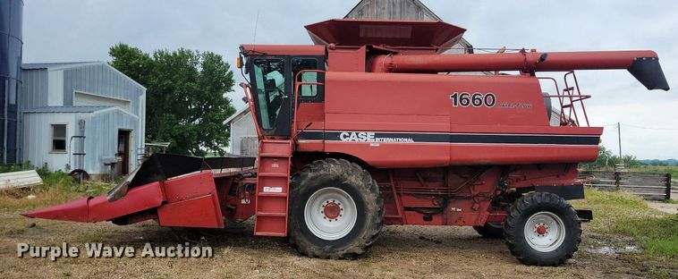 image for item DG0664 1987 Case IH 1660 Axial-Flow combine