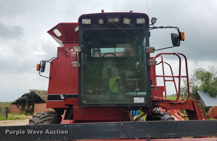 image for item DG0664 1987 Case IH 1660 Axial-Flow combine