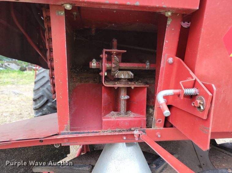 image for item DG0664 1987 Case IH 1660 Axial-Flow combine