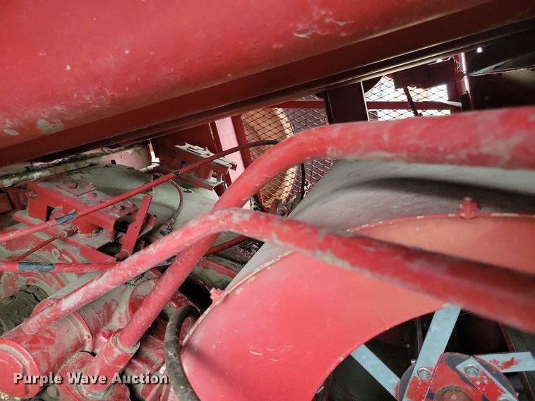 image for item DG0664 1987 Case IH 1660 Axial-Flow combine