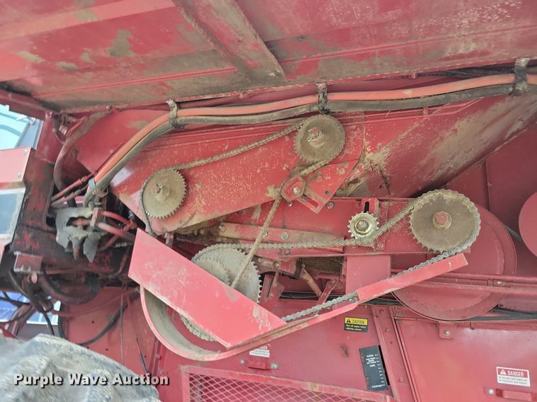 image for item DG0664 1987 Case IH 1660 Axial-Flow combine