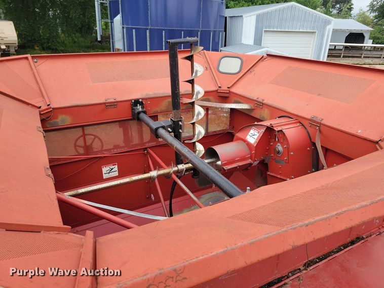 image for item DG0664 1987 Case IH 1660 Axial-Flow combine