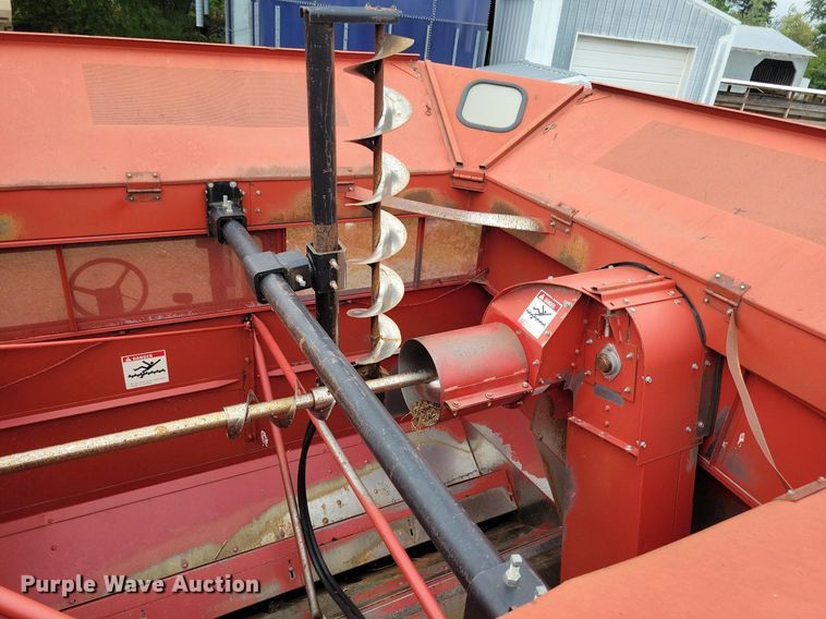 image for item DG0664 1987 Case IH 1660 Axial-Flow combine