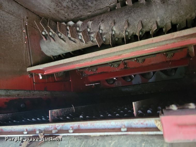 image for item DG0664 1987 Case IH 1660 Axial-Flow combine