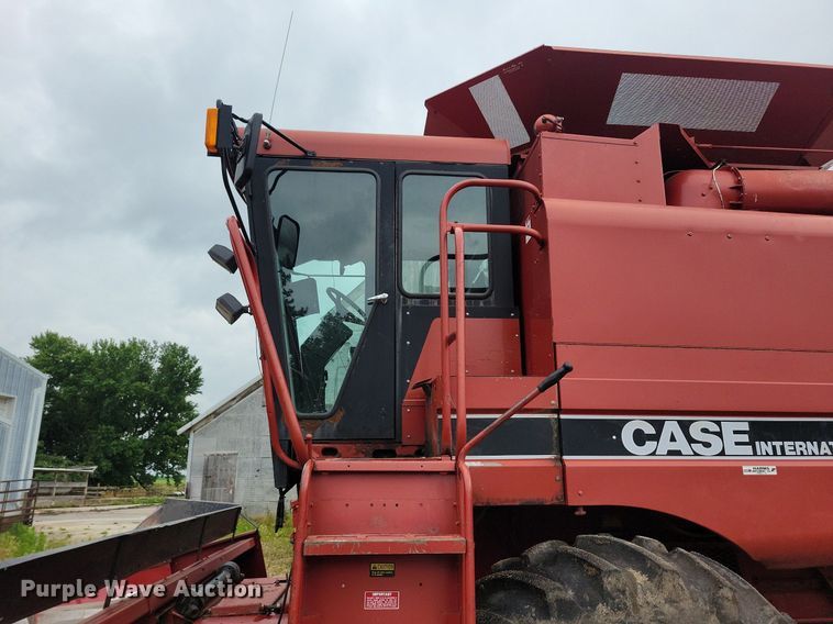 image for item DG0664 1987 Case IH 1660 Axial-Flow combine