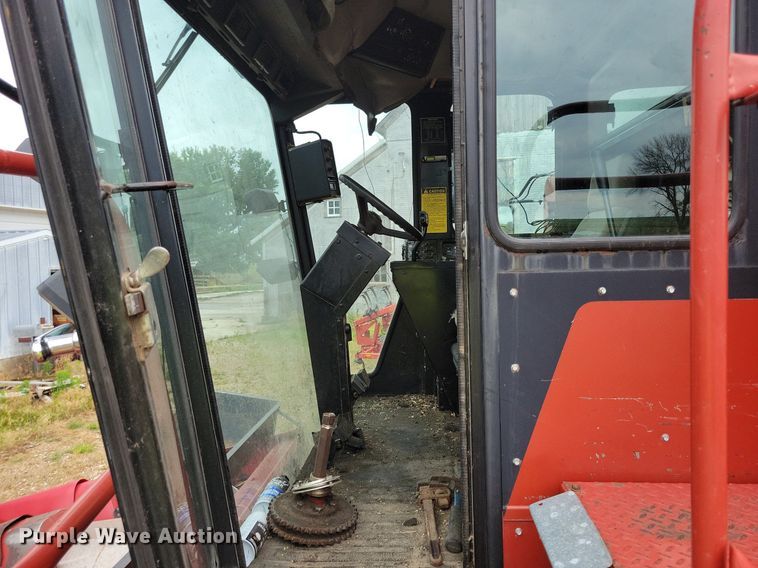 image for item DG0664 1987 Case IH 1660 Axial-Flow combine