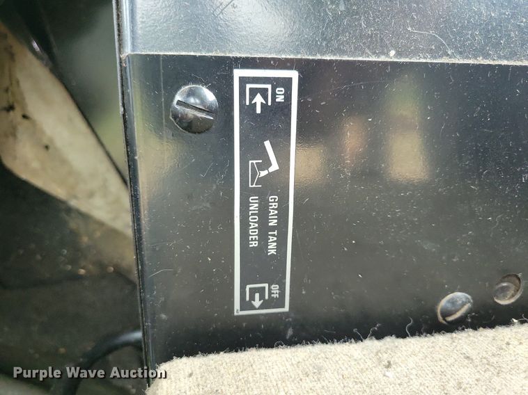 image for item DG0664 1987 Case IH 1660 Axial-Flow combine