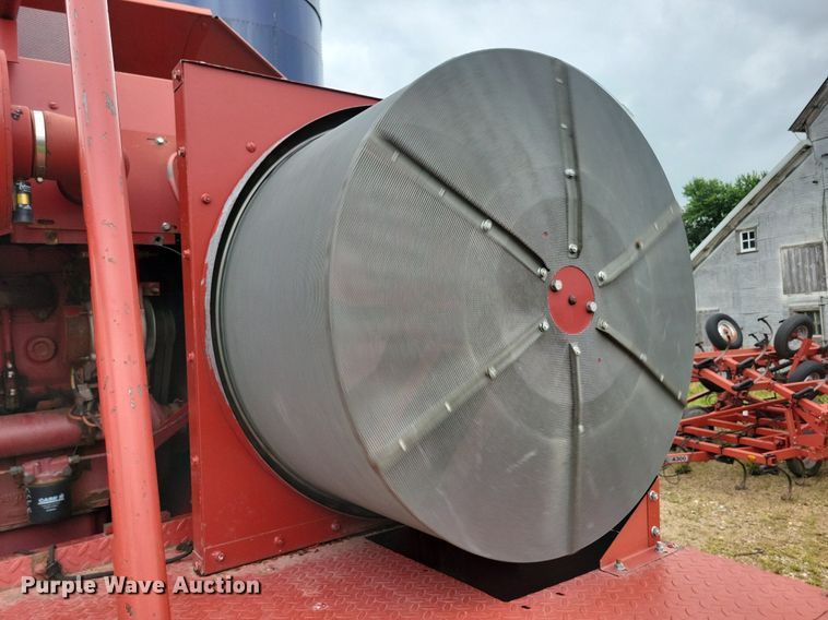 image for item DG0664 1987 Case IH 1660 Axial-Flow combine