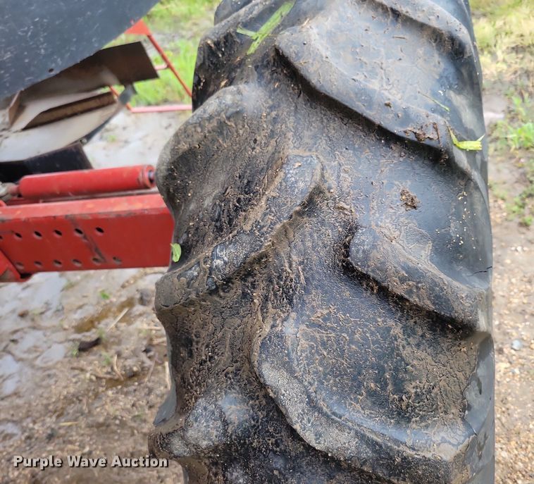 image for item DG0664 1987 Case IH 1660 Axial-Flow combine