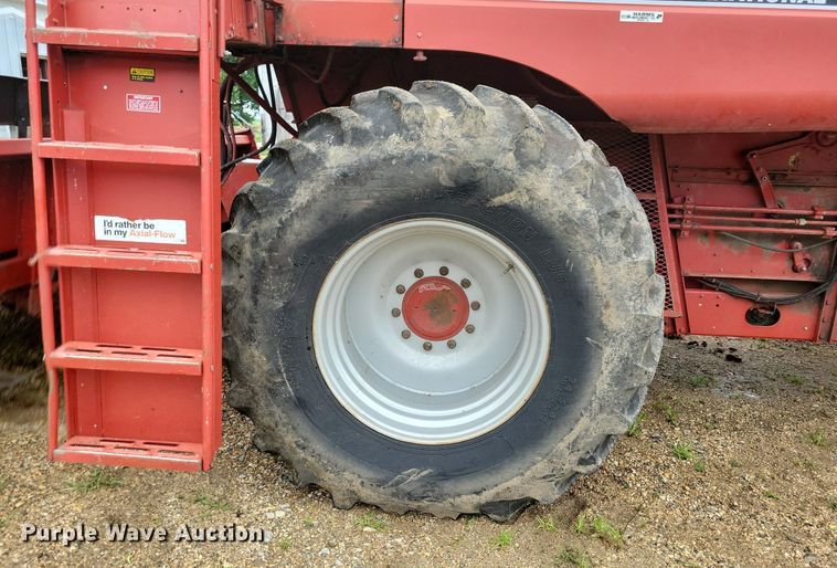 image for item DG0664 1987 Case IH 1660 Axial-Flow combine