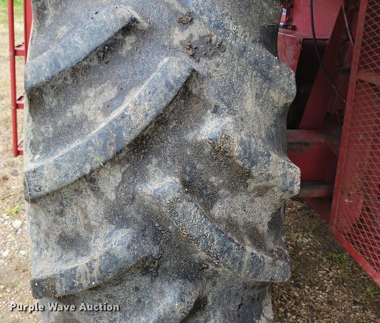 image for item DG0664 1987 Case IH 1660 Axial-Flow combine