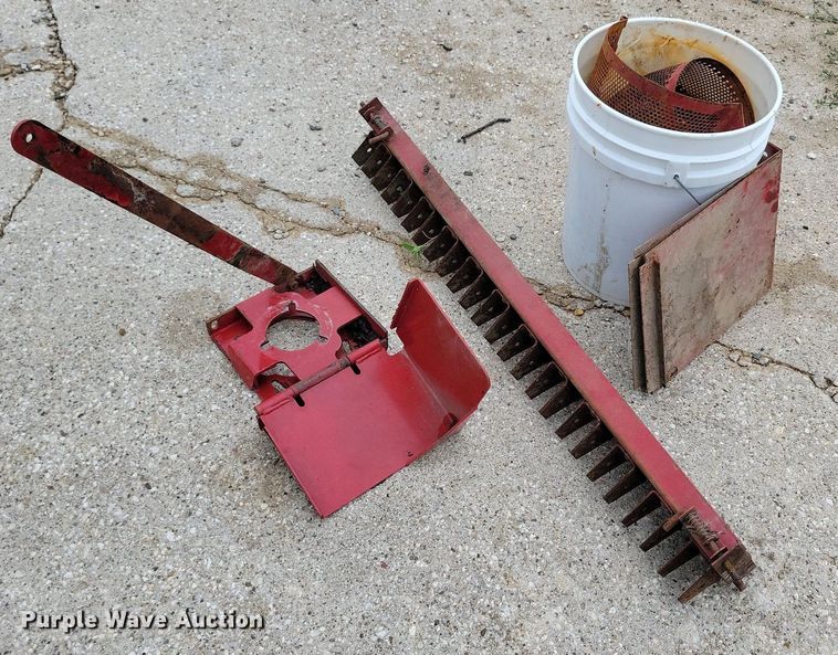 image for item DG0664 1987 Case IH 1660 Axial-Flow combine