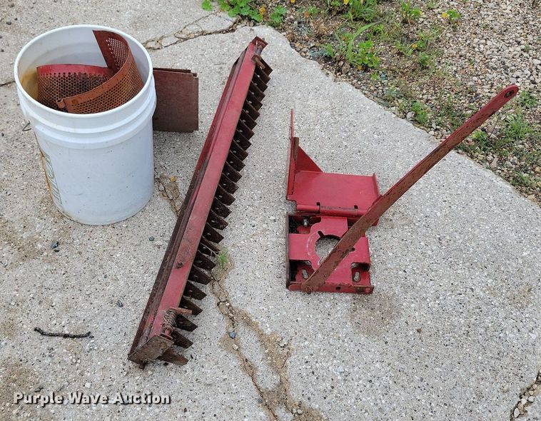 image for item DG0664 1987 Case IH 1660 Axial-Flow combine