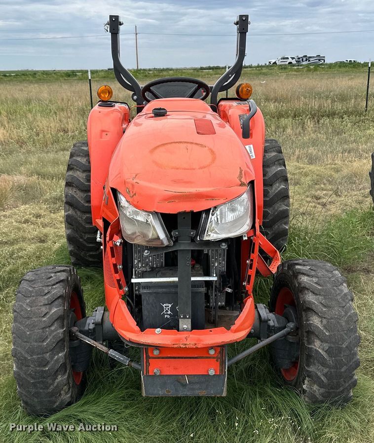 image for item DK6531 Kubota L3301D MFWD tractor