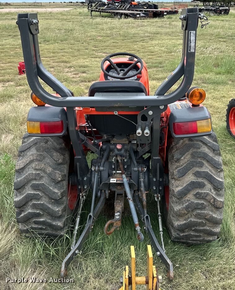 image for item DK6531 Kubota L3301D MFWD tractor
